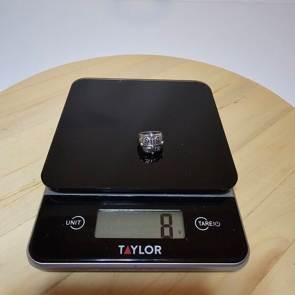 Sterling Silver 925 Cross Design Dome Style Ring Size 7 Weighs 8 Grams - Picture 6 of 6